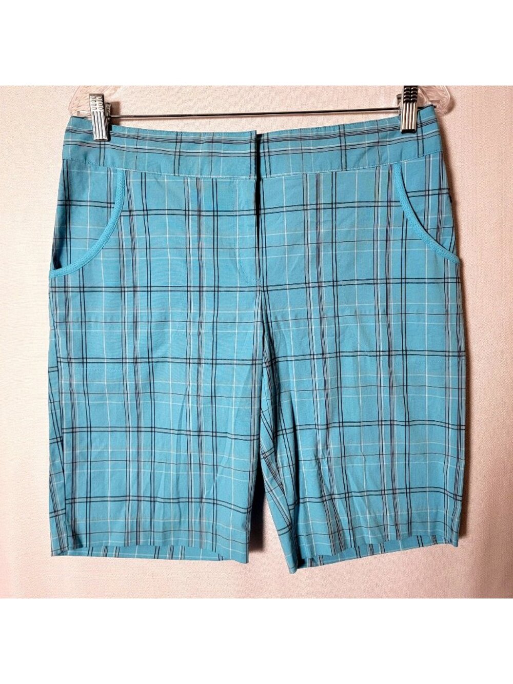 IZOD Bermuda Shorts Womens Sz 6 Pockets Golf  Vacation Light Blue Plaid NWT